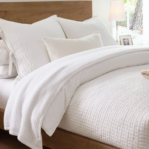 Pottery Barn White Full/Queen Waffle Weave Blanket. FLAW - Picture 1 of 3